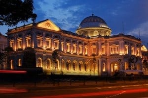 Visit the national museum in Singapore
